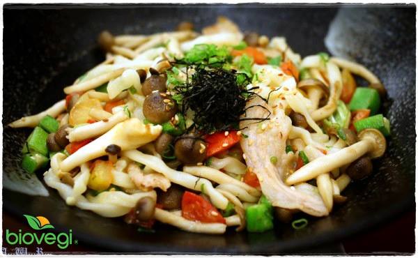 MỲ UDON XÀO NẤM